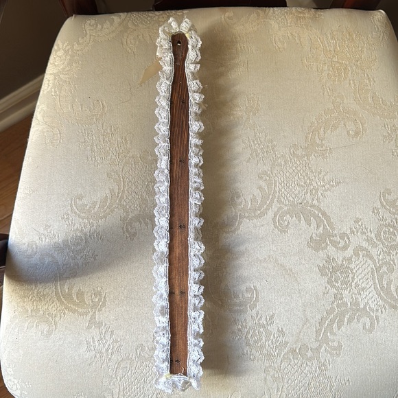 Adorable 1970s retro handmade wooden miniature shelf perfect for a bathroom - Picture 2 of 11